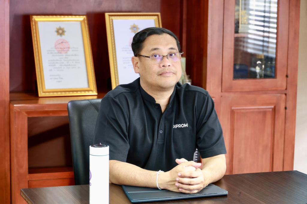 “รสอ.พลาวุธ”  เป็นประธานประชุมร่วมสภาอุตสาหกรรมฯ หารือแนวทางยกระดับหัตถกรรมไทย และกลไกขับเคลื่อนเศรษฐกิจฐานรากสู่ความยั่งยืน