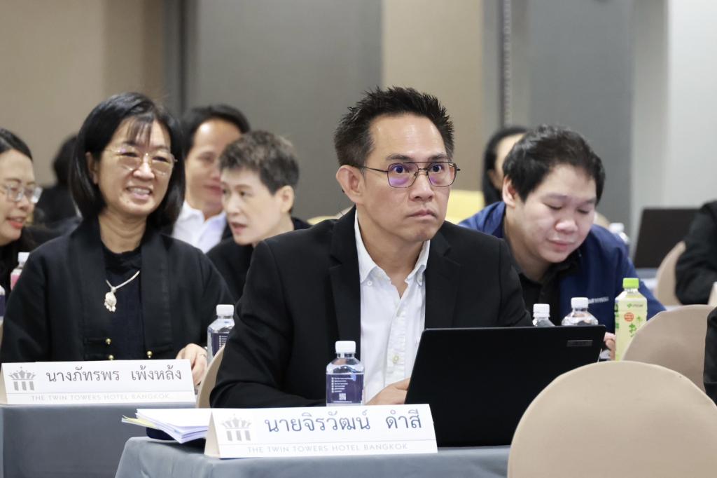 “อธิบดีณัฏฐิญา” มอบ “เลขาฯ วีระพล” ถ่ายทอดภารกิจ ดีพร้อม เชื่อมโยงการทำงาน สอจ. ชูโมเดลหนุนยกระดับศักยภาพ ผปก. ตอบโจทย์เศรษฐกิจเชิงพื้นที่