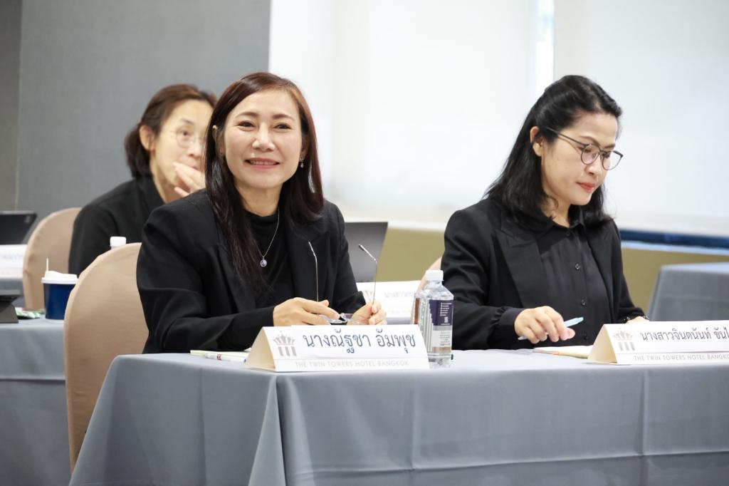 “อธิบดีณัฏฐิญา” มอบ “เลขาฯ วีระพล” ถ่ายทอดภารกิจ ดีพร้อม เชื่อมโยงการทำงาน สอจ. ชูโมเดลหนุนยกระดับศักยภาพ ผปก. ตอบโจทย์เศรษฐกิจเชิงพื้นที่