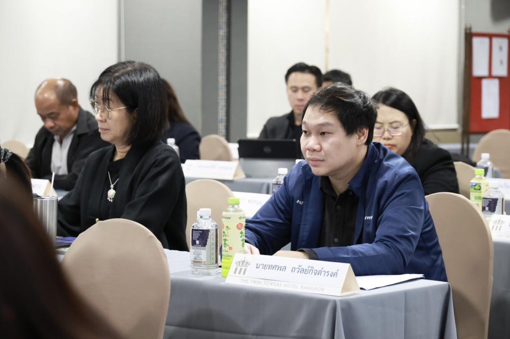 “อธิบดีณัฏฐิญา” มอบ “เลขาฯ วีระพล” ถ่ายทอดภารกิจ ดีพร้อม เชื่อมโยงการทำงาน สอจ. ชูโมเดลหนุนยกระดับศักยภาพ ผปก. ตอบโจทย์เศรษฐกิจเชิงพื้นที่