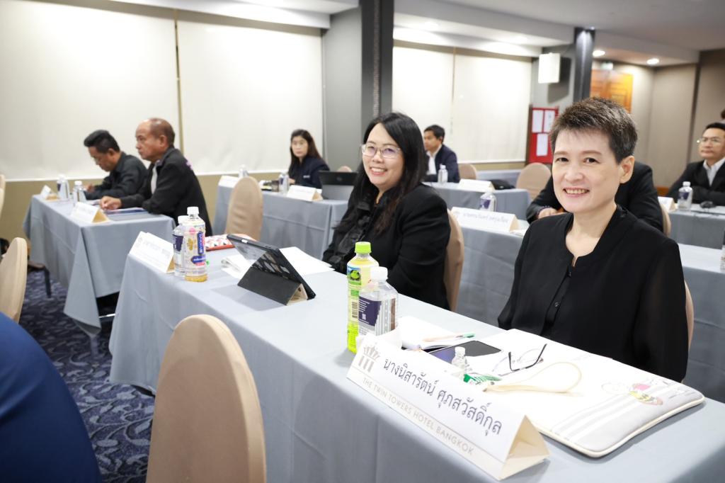 “อธิบดีณัฏฐิญา” มอบ “เลขาฯ วีระพล” ถ่ายทอดภารกิจ ดีพร้อม เชื่อมโยงการทำงาน สอจ. ชูโมเดลหนุนยกระดับศักยภาพ ผปก. ตอบโจทย์เศรษฐกิจเชิงพื้นที่