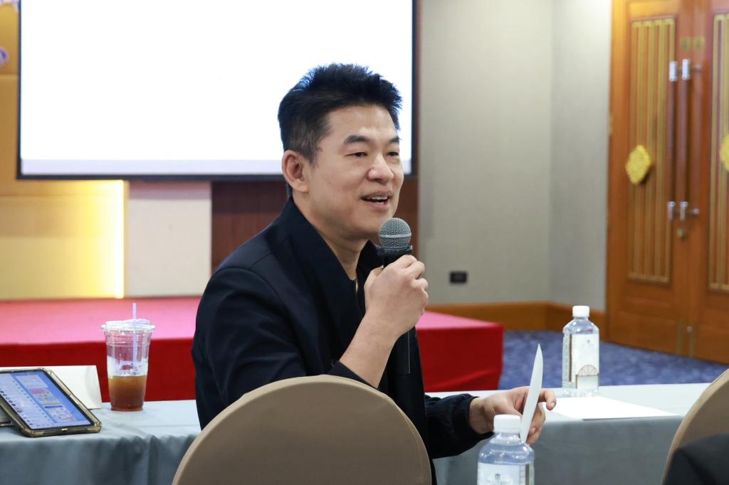 “อธิบดีณัฏฐิญา” มอบ “เลขาฯ วีระพล” ถ่ายทอดภารกิจ ดีพร้อม เชื่อมโยงการทำงาน สอจ. ชูโมเดลหนุนยกระดับศักยภาพ ผปก. ตอบโจทย์เศรษฐกิจเชิงพื้นที่