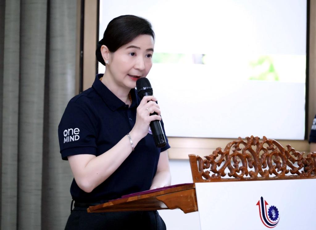 “วราวุธ” หนุน “DIPROM Community SkillUp” สร้างผู้ประกอบการรุ่นใหม่ ดันรายได้เพิ่ม เสริมความแข็งแกร่งให้เศรษฐกิจชุมชน ผ่านการต่อยอด เพิ่มมูลค่าวัตถุดิบในท้องถิ่น