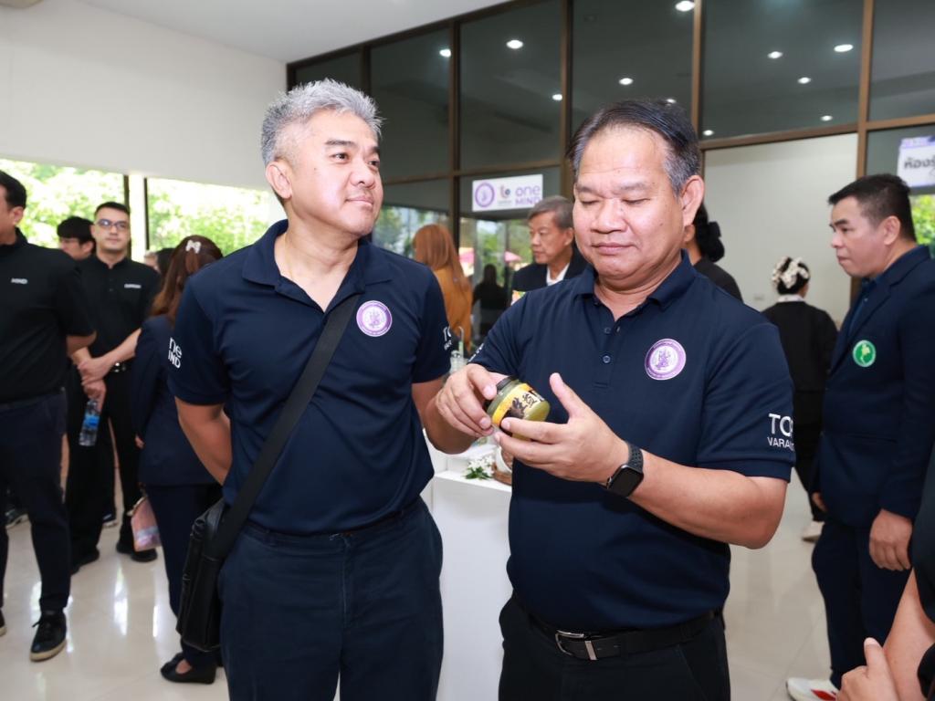 “วราวุธ” หนุน “DIPROM Community SkillUp” สร้างผู้ประกอบการรุ่นใหม่ ดันรายได้เพิ่ม เสริมความแข็งแกร่งให้เศรษฐกิจชุมชน ผ่านการต่อยอด เพิ่มมูลค่าวัตถุดิบในท้องถิ่น
