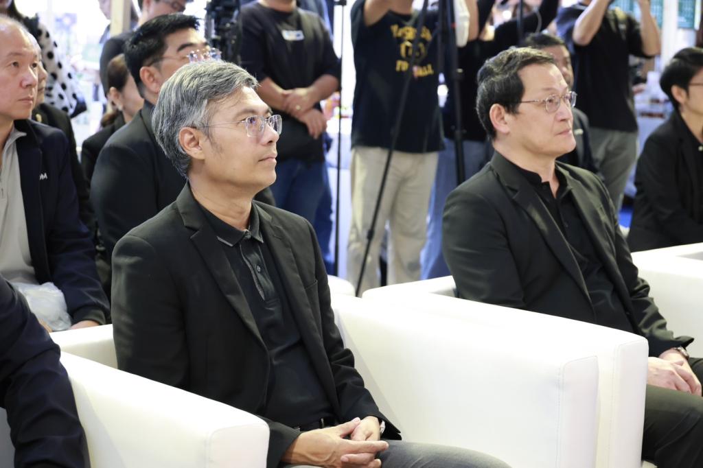 “อธิบดีณัฏฐิญา” ประกาศความสำเร็จ งาน "DIPROM Creative & Innovation 2026" ชูนวัตกรรม Generative AI ยกระดับ 50 ผลิตภัณฑ์ชุมชนสู่สากล คาดกระตุ้นมูลค่าเศรษฐกิจกว่า 30 ล้านบาท