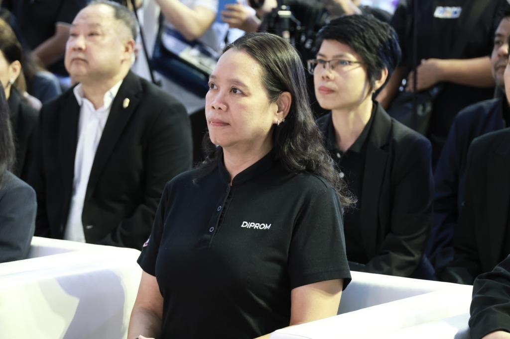 “อธิบดีณัฏฐิญา” ประกาศความสำเร็จ งาน "DIPROM Creative & Innovation 2026" ชูนวัตกรรม Generative AI ยกระดับ 50 ผลิตภัณฑ์ชุมชนสู่สากล คาดกระตุ้นมูลค่าเศรษฐกิจกว่า 30 ล้านบาท