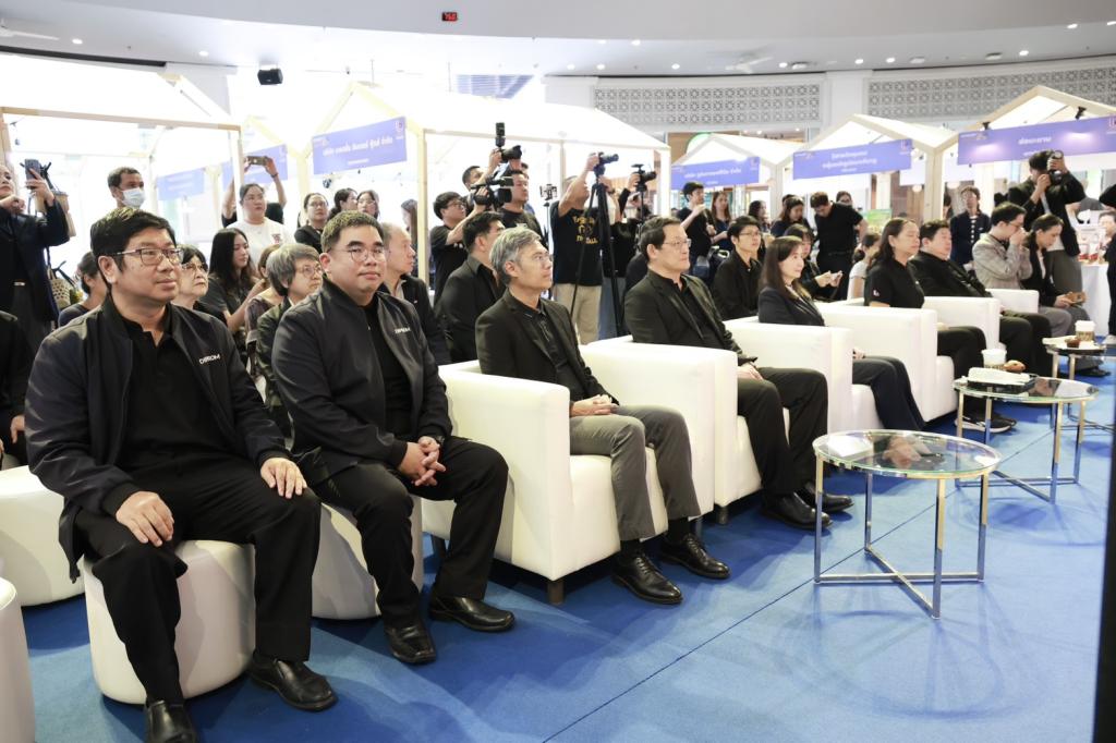 “อธิบดีณัฏฐิญา” ประกาศความสำเร็จ งาน "DIPROM Creative & Innovation 2026" ชูนวัตกรรม Generative AI ยกระดับ 50 ผลิตภัณฑ์ชุมชนสู่สากล คาดกระตุ้นมูลค่าเศรษฐกิจกว่า 30 ล้านบาท