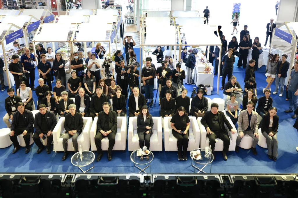 “อธิบดีณัฏฐิญา” ประกาศความสำเร็จ งาน "DIPROM Creative & Innovation 2026" ชูนวัตกรรม Generative AI ยกระดับ 50 ผลิตภัณฑ์ชุมชนสู่สากล คาดกระตุ้นมูลค่าเศรษฐกิจกว่า 30 ล้านบาท