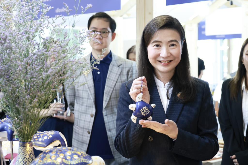 “อธิบดีณัฏฐิญา” ประกาศความสำเร็จ งาน "DIPROM Creative & Innovation 2026" ชูนวัตกรรม Generative AI ยกระดับ 50 ผลิตภัณฑ์ชุมชนสู่สากล คาดกระตุ้นมูลค่าเศรษฐกิจกว่า 30 ล้านบาท