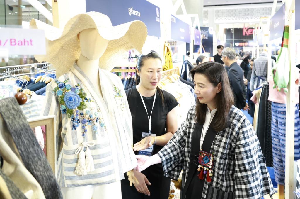 “อธิบดีณัฏฐิญา” ประกาศความสำเร็จ งาน "DIPROM Creative & Innovation 2026" ชูนวัตกรรม Generative AI ยกระดับ 50 ผลิตภัณฑ์ชุมชนสู่สากล คาดกระตุ้นมูลค่าเศรษฐกิจกว่า 30 ล้านบาท