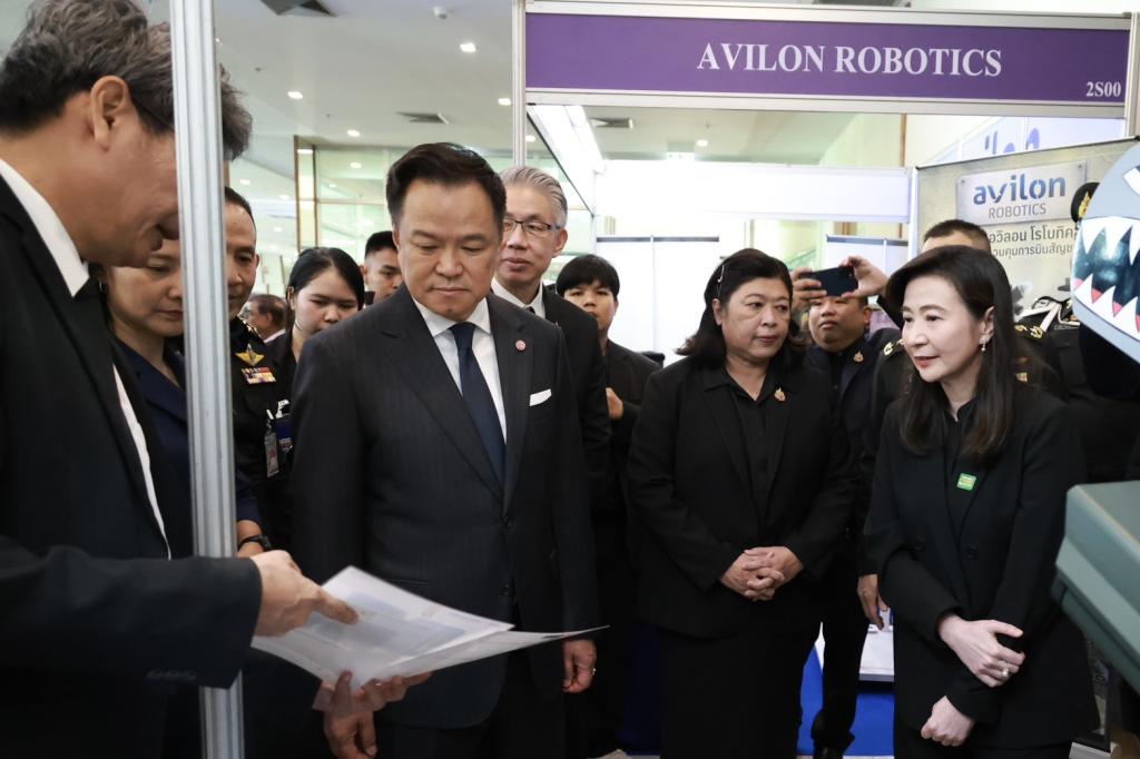 อก.- กห. - อว. ดัน “Defense Tech เมดอินไทยแลนด์” ขับเคลื่อน THAIDEF-EX 2026 เวทีแรก เชื่อม งานวิจัย สู่ ภาคการผลิต "ดีพร้อม" นำทัพรวมพลังผู้ประกอบการ หนุน อุตสาหกรรมป้องกันประเทศสู่ระดับสากล
