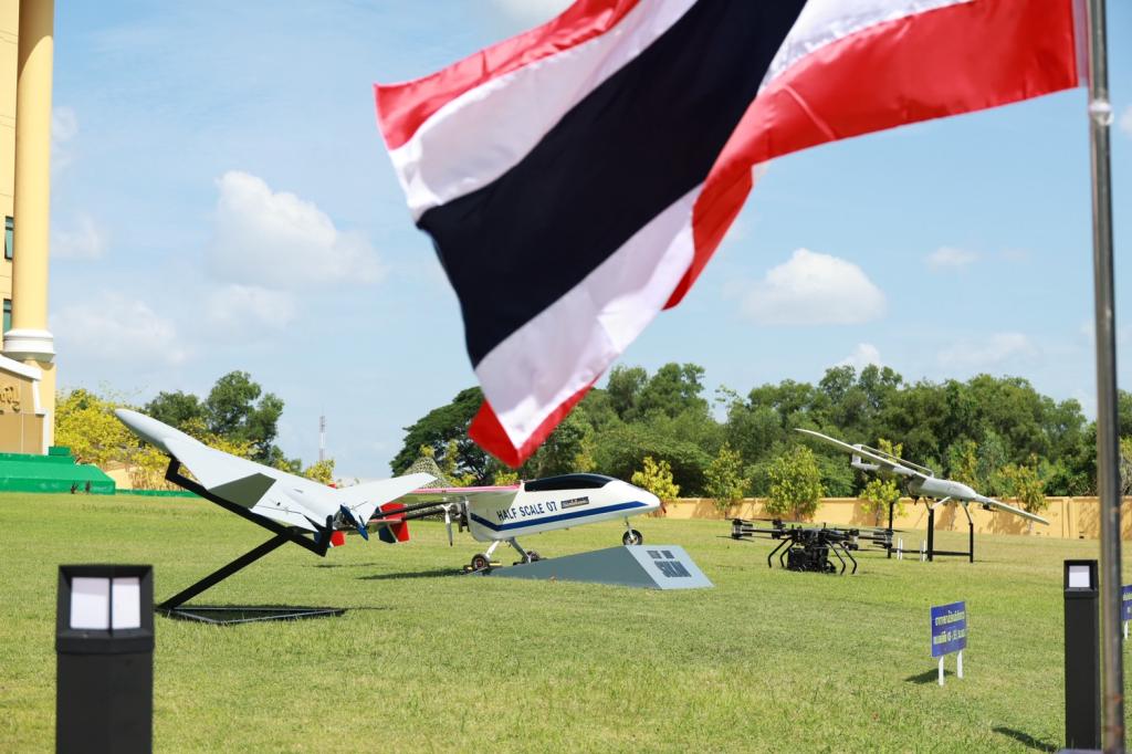 อก.- กห. - อว. ดัน “Defense Tech เมดอินไทยแลนด์” ขับเคลื่อน THAIDEF-EX 2026 เวทีแรก เชื่อม งานวิจัย สู่ ภาคการผลิต "ดีพร้อม" นำทัพรวมพลังผู้ประกอบการ หนุน อุตสาหกรรมป้องกันประเทศสู่ระดับสากล