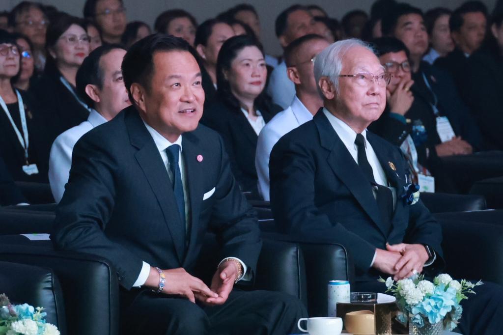 “นายกฯ อนุทิน” เปิดฉากยิ่งใหญ่!! "International Healthcare Week 2026" มหกรรมสุขภาพระดับเอเชีย พร้อมเยี่ยมชมบูธนิทรรศการผลงานผลิตภัณฑ์ทางการแพทย์ของ “ดีพร้อม”