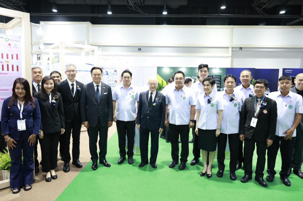 “นายกฯ อนุทิน” เปิดฉากยิ่งใหญ่!! "International Healthcare Week 2026" มหกรรมสุขภาพระดับเอเชีย พร้อมเยี่ยมชมบูธนิทรรศการผลงานผลิตภัณฑ์ทางการแพทย์ของ “ดีพร้อม”