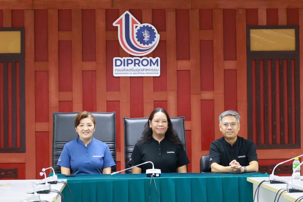 “ดีพร้อม” รวมพลังปรับภูมิทัศน์ เฉลิมพระเกียรติเนื่องในโอกาสมหามงคล 4 รอบ สมเด็จพระนางเจ้าฯ พระบรมราชินี