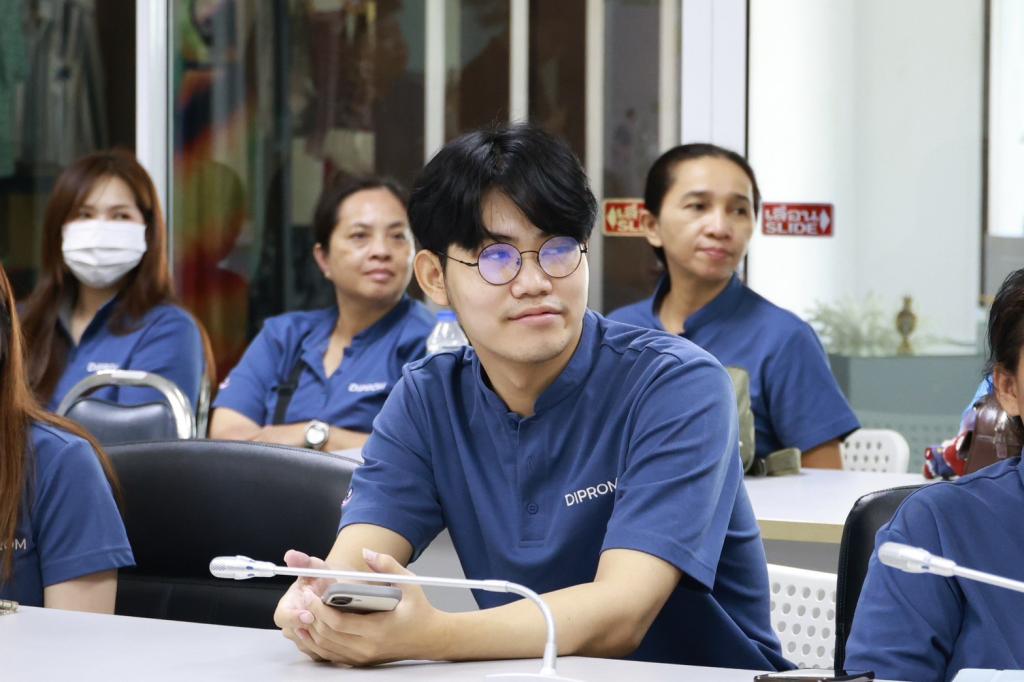 “ดีพร้อม” รวมพลังปรับภูมิทัศน์ เฉลิมพระเกียรติเนื่องในโอกาสมหามงคล 4 รอบ สมเด็จพระนางเจ้าฯ พระบรมราชินี