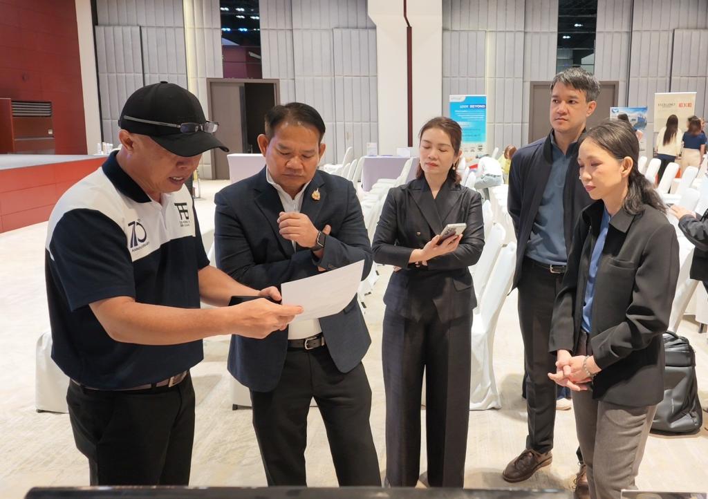 “ดีพร้อม” เดินหน้าผลักดัน "Eco Move" ยกระดับ SME ไทย ใช้ขนส่งรักษ์โลก ลดก๊าซเรือนกระจกกว่า 345 ตันคาร์บอน สร้างมูลค่าเศรษฐกิจพุ่ง 37 ล้านบาท