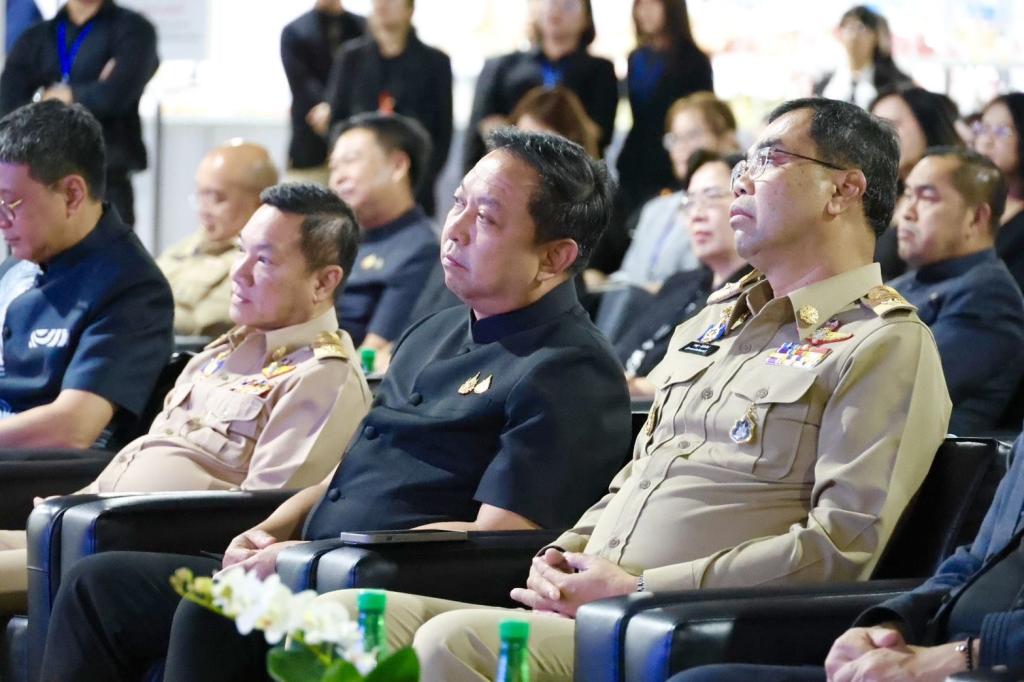 “ดีพร้อม” ดันผ้าไทยติดดาว! ร่วมตรวจประเมิน OTOP Product Champion 2569 ยกระดับมาตรฐานสู่ตลาดโลก