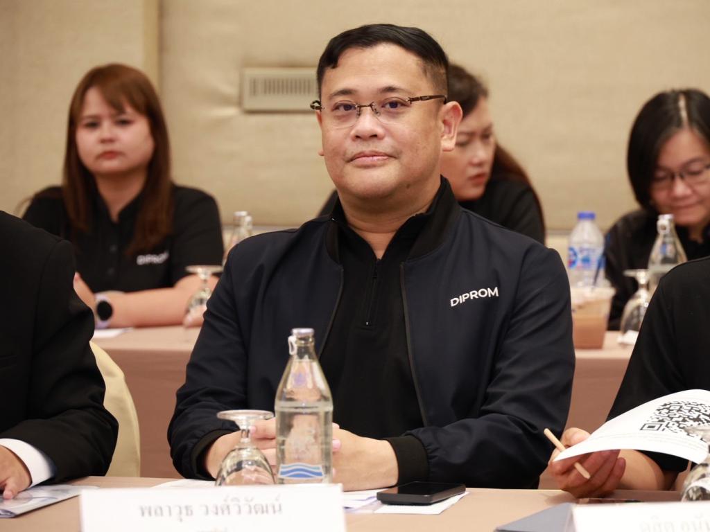 “อธิบดีณัฏฐิญา” นำทีมดีพร้อม ล่องใต้เปิดเวทีรับฟังความคิดเห็นฯ ภาครัฐ-เอกชน พร้อมเดินหน้าแก้เกมเชิงพื้นที่สู่การยกระดับ ผู้ประกอบการไทย ด้วยพลังทุกภาคส่วนอย่างเต็มสูบ