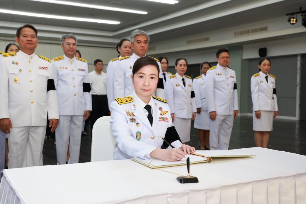 "อธิบดีณัฏฐิญา" นำข้าราชการและบุคลากรดีพร้อม ถวายพระพรชัยมงคลและถวายสัตย์ปฏิญาณ เนื่องในโอกาสวันเฉลิมพระชนมพรรษา พระบาทสมเด็จพระเจ้าอยู่หัว 28 กรกฎาคม 2569