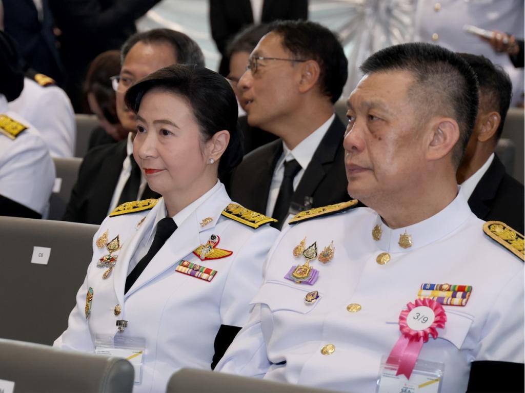 “วราวุธ” นำกระทรวงอุตฯ ร่วมเฝ้ารับเสด็จสมเด็จพระเจ้าลูกเธอ เจ้าฟ้าสิริวัณณวรี นารีรัตนราชกัญญา ในพิธีเปิดนิทรรศการ Young รักษ์ทะเล “SEA THE CHANGE” พร้อมเยี่ยมชมบูธ “ดีพร้อม” ภายในงาน