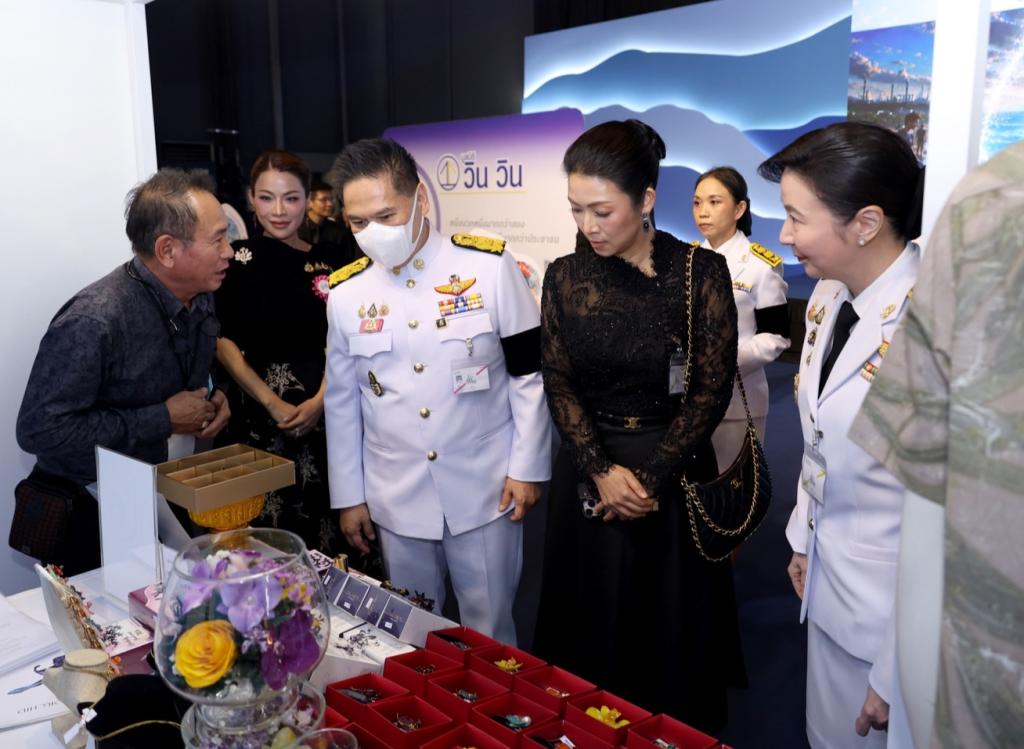 “วราวุธ” นำกระทรวงอุตฯ ร่วมเฝ้ารับเสด็จสมเด็จพระเจ้าลูกเธอ เจ้าฟ้าสิริวัณณวรี นารีรัตนราชกัญญา ในพิธีเปิดนิทรรศการ Young รักษ์ทะเล “SEA THE CHANGE” พร้อมเยี่ยมชมบูธ “ดีพร้อม” ภายในงาน