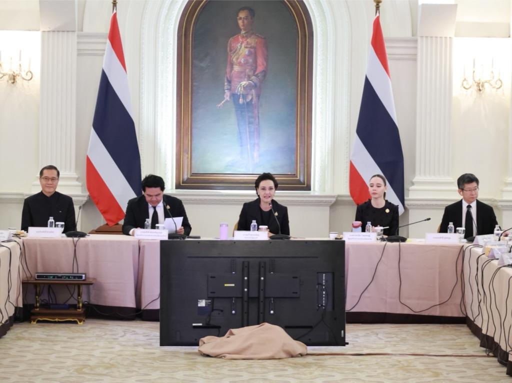 “ดีพร้อม” ผนึกกำลังภาครัฐ-เอกชน เดินหน้า 3 เสาหลักเศรษฐกิจ เร่งสร้าง “Quick Big Win” เพิ่มโอกาสและรายได้ผู้ประกอบการไทย
