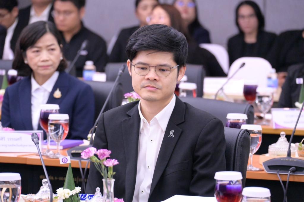 “อธิบดีณัฏฐิญา” พร้อมผู้บริหารดีพร้อม ร่วมต้อนรับ “รนม.ศุภจี” พร้อมรับมอบนโยบาย ปลุกอุตสาหกรรมไทยรับโลกใหม่ ดัน Made in Thailand ชูไบโอเอเนอร์จี เซมิคอนดักเตอร์-โฟโตนิกส์ พร้อมทบทวนกฎหมาย ปรับดัชนีสะท้อนเศรษฐกิจจริง เผยปลาย ส.ค. เตรียมเจรจาภาษีสหรัฐฯ