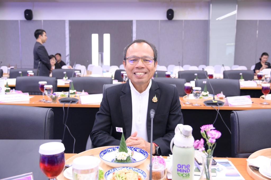 “อธิบดีณัฏฐิญา” พร้อมผู้บริหารดีพร้อม ร่วมต้อนรับ “รนม.ศุภจี” พร้อมรับมอบนโยบาย ปลุกอุตสาหกรรมไทยรับโลกใหม่ ดัน Made in Thailand ชูไบโอเอเนอร์จี เซมิคอนดักเตอร์-โฟโตนิกส์ พร้อมทบทวนกฎหมาย ปรับดัชนีสะท้อนเศรษฐกิจจริง เผยปลาย ส.ค. เตรียมเจรจาภาษีสหรัฐฯ