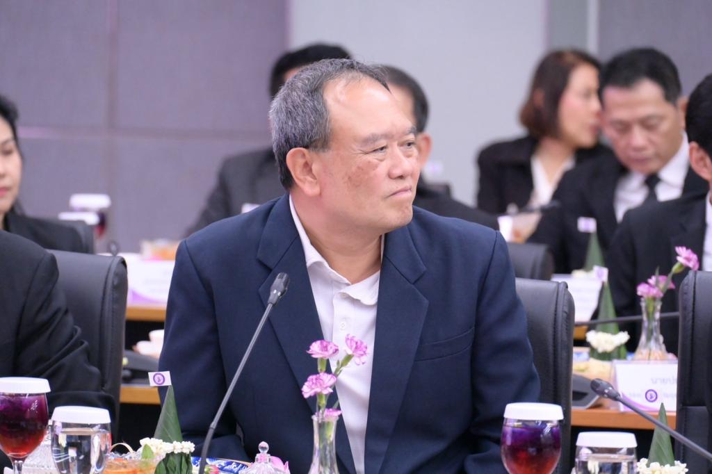 “อธิบดีณัฏฐิญา” พร้อมผู้บริหารดีพร้อม ร่วมต้อนรับ “รนม.ศุภจี” พร้อมรับมอบนโยบาย ปลุกอุตสาหกรรมไทยรับโลกใหม่ ดัน Made in Thailand ชูไบโอเอเนอร์จี เซมิคอนดักเตอร์-โฟโตนิกส์ พร้อมทบทวนกฎหมาย ปรับดัชนีสะท้อนเศรษฐกิจจริง เผยปลาย ส.ค. เตรียมเจรจาภาษีสหรัฐฯ