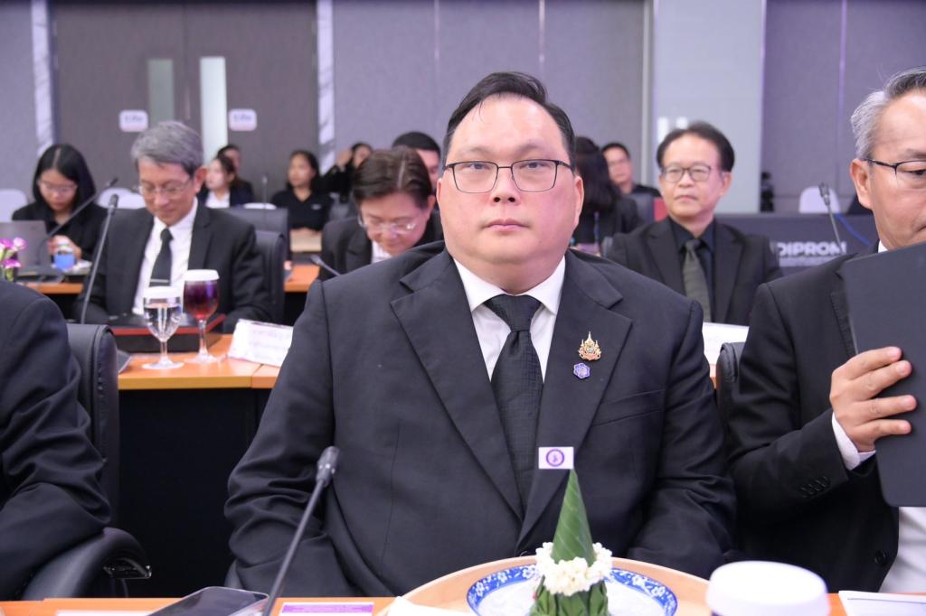 “อธิบดีณัฏฐิญา” พร้อมผู้บริหารดีพร้อม ร่วมต้อนรับ “รนม.ศุภจี” พร้อมรับมอบนโยบาย ปลุกอุตสาหกรรมไทยรับโลกใหม่ ดัน Made in Thailand ชูไบโอเอเนอร์จี เซมิคอนดักเตอร์-โฟโตนิกส์ พร้อมทบทวนกฎหมาย ปรับดัชนีสะท้อนเศรษฐกิจจริง เผยปลาย ส.ค. เตรียมเจรจาภาษีสหรัฐฯ