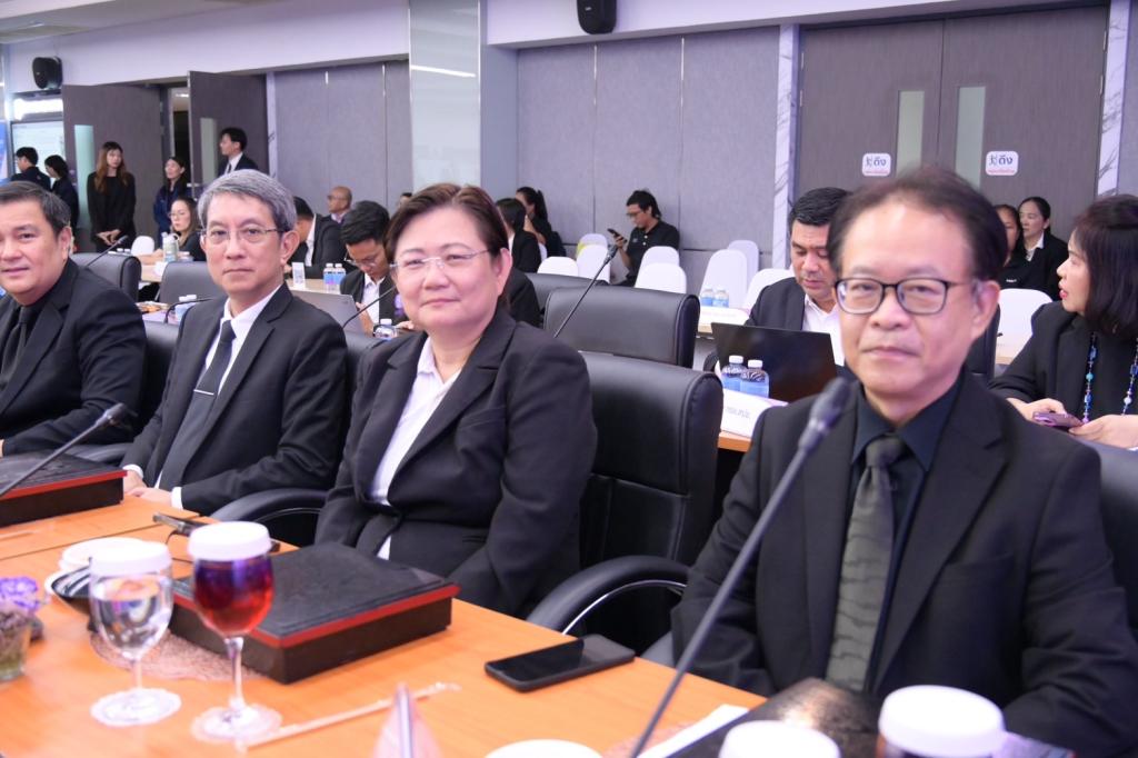 “อธิบดีณัฏฐิญา” พร้อมผู้บริหารดีพร้อม ร่วมต้อนรับ “รนม.ศุภจี” พร้อมรับมอบนโยบาย ปลุกอุตสาหกรรมไทยรับโลกใหม่ ดัน Made in Thailand ชูไบโอเอเนอร์จี เซมิคอนดักเตอร์-โฟโตนิกส์ พร้อมทบทวนกฎหมาย ปรับดัชนีสะท้อนเศรษฐกิจจริง เผยปลาย ส.ค. เตรียมเจรจาภาษีสหรัฐฯ