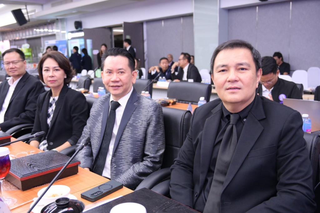 “อธิบดีณัฏฐิญา” พร้อมผู้บริหารดีพร้อม ร่วมต้อนรับ “รนม.ศุภจี” พร้อมรับมอบนโยบาย ปลุกอุตสาหกรรมไทยรับโลกใหม่ ดัน Made in Thailand ชูไบโอเอเนอร์จี เซมิคอนดักเตอร์-โฟโตนิกส์ พร้อมทบทวนกฎหมาย ปรับดัชนีสะท้อนเศรษฐกิจจริง เผยปลาย ส.ค. เตรียมเจรจาภาษีสหรัฐฯ