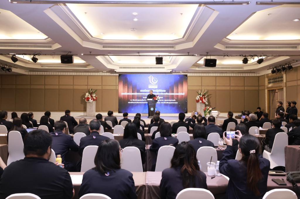 “ดีพร้อม” เปิดเวทีระดมความคิดเห็น เดินหน้าจัดทำ Future Industry Blueprint วางทิศทาง 5 อุตสาหกรรมแห่งอนาคต สร้างไทยพึ่งพาตนเอง-แข่งขันได้ในเวทีโลก