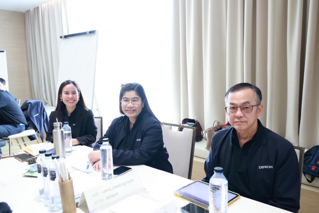 “อธิบดีณัฏฐิญา” ปิดห้อง ติวเข้ม พร้อมติดอาวุธทางความคิดให้ผู้บริหารดีพร้อม เปิดโอกาส คิดนอกกรอบ เพื่อพัฒนาทักษะการเป็นผู้นำแห่งอนาคต