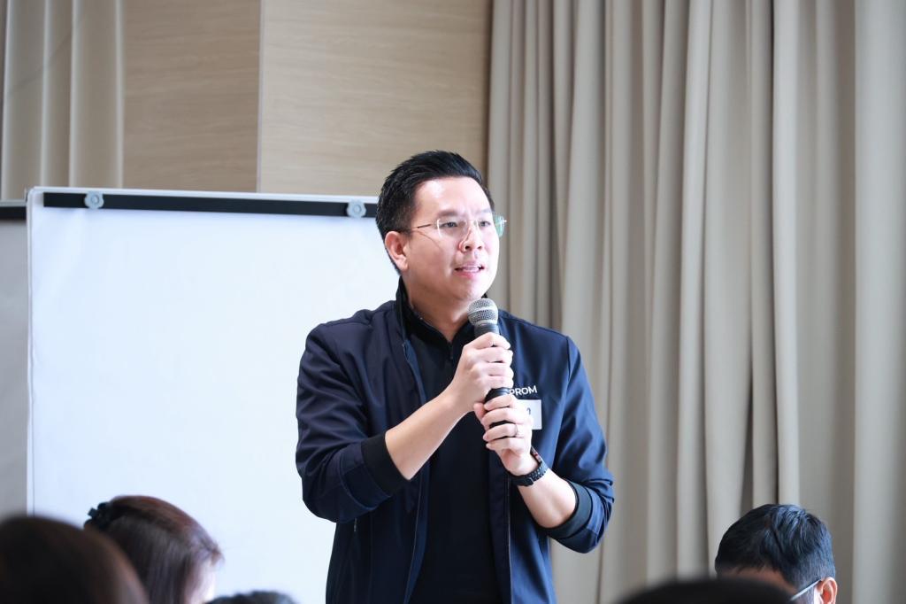 “อธิบดีณัฏฐิญา” ปิดห้อง ติวเข้ม พร้อมติดอาวุธทางความคิดให้ผู้บริหารดีพร้อม เปิดโอกาส คิดนอกกรอบ เพื่อพัฒนาทักษะการเป็นผู้นำแห่งอนาคต