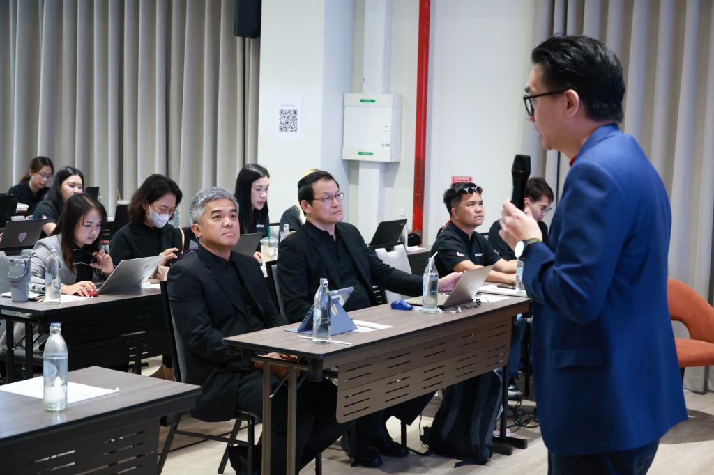 “ดีพร้อม” ปั้น “Smart Staff” ยกระดับ BSC สู่ “Smart Service” ผสาน AI-การสื่อสารมืออาชีพ ตอบโจทย์ทุกความต้องการผู้ประกอบการยุคใหม่