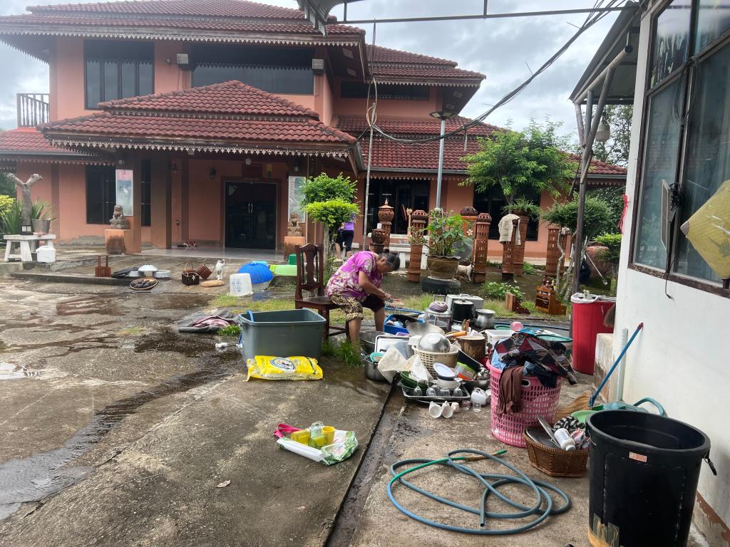 “ปลัดณัฐพล” สั่งการ “ศูนย์อุตสาหกรรมรวมใจ” ระดมความช่วยเหลือ เร่งฟื้นฟูผู้ประสบอุทกภัย จ.น่าน เตรียมพร้อมทีมช่างเคลื่อนที่เร็วลงพื้นที่ช่วยผู้ประกอบการ