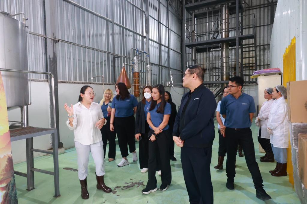 “รองอธิบดีพลาวุธ” ปักหมุดชัยภูมิ ตรวจเยี่ยมสถานประกอบการ ชูความสำเร็จการพัฒนาองค์ความรู้ต่อยอดนวัตกรรมและพลังเครือข่าย ยกระดับธุรกิจในพื้นที่ให้เติบโตอย่างยั่งยืน