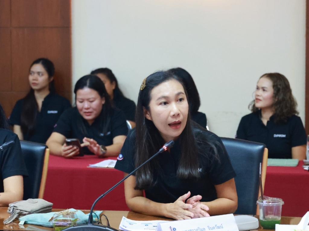 “รองอธิบดีพลาวุธ” ตรวจเยี่ยม DIPROM Center 6 ติดตามผลงานปี 69 ติวเข้มการทำงานเชิงรุก พร้อมเร่งเครื่องกำกับติดตามเดินหน้าเงินทุนหมุนเวียน หนุนสภาพคล่องให้ ผปก. ในพื้นที่