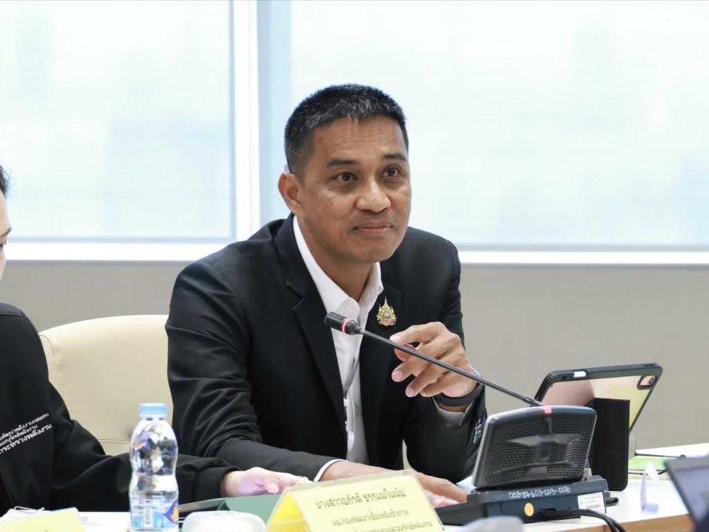 “รองอธิบดีดุสิต” นำทีม “ดีพร้อม” ร่วมถกกรมธุรกิจพลังงาน ทบทวนสัดส่วนการผสมไบโอดีเซล ดันกลไกภาครัฐเพิ่มประสิทธิภาพการผลิต-ลดต้นทุน-เสริมความมั่นคงพลังงานไทย