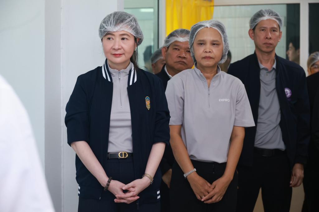 “อธิบดีณัฏฐิญา” เปิดบ้าน DC11 ต้อนรับ “รมว.อุตฯ  ด้าน “วราวุธ” ชู SMEs เปลี่ยนวิกฤติเป็นโอกาส ใช้เทคโนโลยี-นวัตกรรมเพิ่มขีดความสามารถ พร้อม เป็น ”ลมใต้ปีก“ ดัน DIPROM ITC เป็นพื้นที่แห่งการเรียนรู้