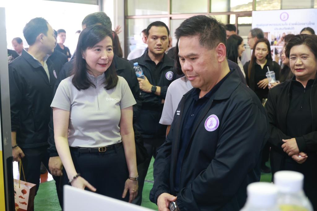 “อธิบดีณัฏฐิญา” เปิดบ้าน DC11 ต้อนรับ “รมว.อุตฯ  ด้าน “วราวุธ” ชู SMEs เปลี่ยนวิกฤติเป็นโอกาส ใช้เทคโนโลยี-นวัตกรรมเพิ่มขีดความสามารถ พร้อม เป็น ”ลมใต้ปีก“ ดัน DIPROM ITC เป็นพื้นที่แห่งการเรียนรู้
