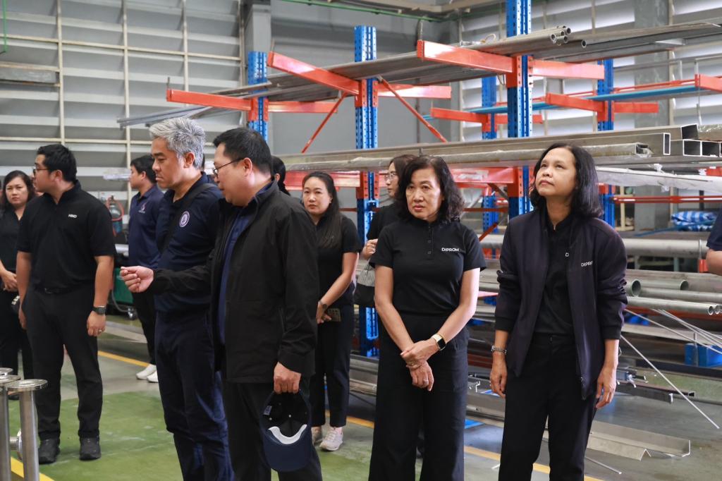 “ปลัดณัฐพล” บินตรงสงขลา เยี่ยม “ฟู้ด แมชชินเนอรี่” ดันเชื่อมโยงวิจัย - นวัตกรรม - พัฒนาเครื่องจักรตอบโจทย์อุตสาหกรรมอาหาร ด้าน “ดีพร้อม” หนุนใช้เครื่องจักร DIPROM ITC ทดลองสินค้าต้นแบบต่อยอดสู่เชิงพาณิชย์