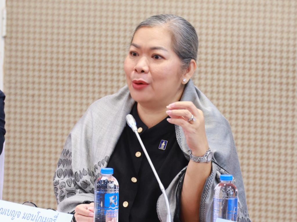 “ดีพร้อม” ร่วมประชุมเปิดมุมมองขับเคลื่อนเศรษฐกิจสร้างสรรค์ ผลักดันการใช้นวัตกรรม ทุนวัฒนธรรม และดาต้าเทคโนโลยี ดึงศักยภาพชุมชน เพิ่มขีดความสามารถผู้ประกอบการภาคธุรกิจไทย