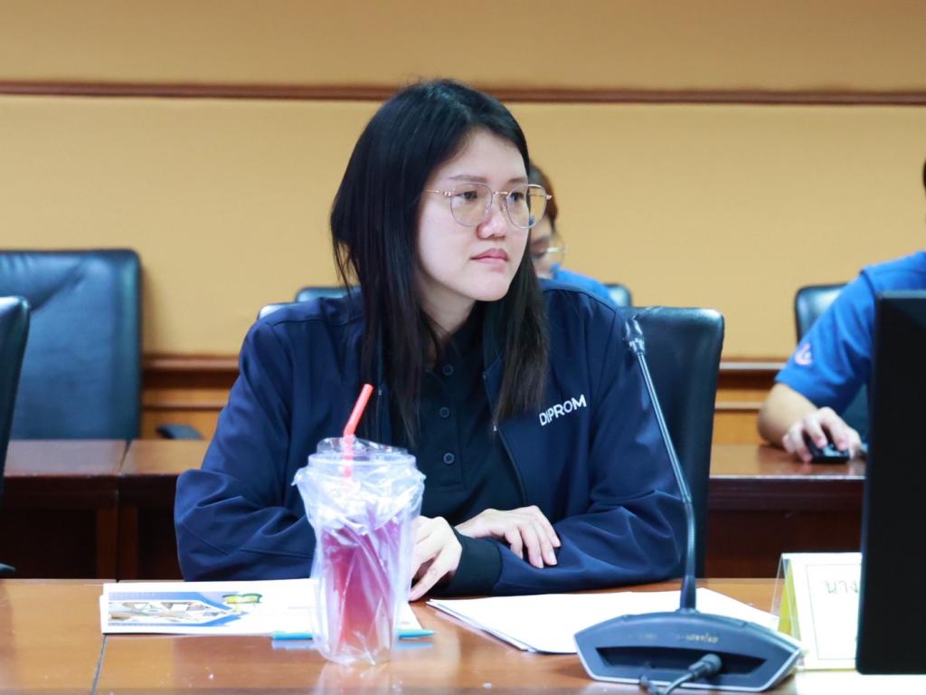 “รองอธิบดีสุรพล” ร่วมถกเข้ม เฟ้นหาตัวจริง เคาะ 3 สถานประกอบการ เข้าชิง "อุตสาหกรรมดีเด่นด้านโลจิสติกส์ ปี 69”
