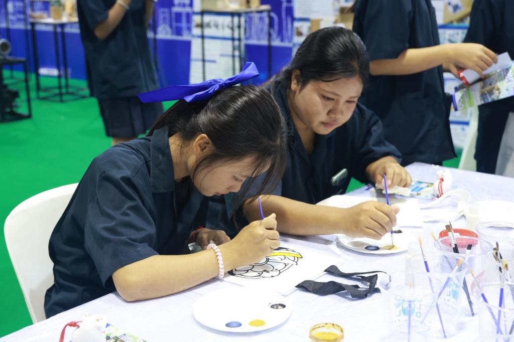 ”ดีพร้อม“ เปิดบ้าน “Creative Materials 2026” โชว์นวัตกรรมวัสดุอุตสาหกรรมชีวภาพ ยกระดับผู้ประกอบการไทยสู่เศรษฐกิจ BCG