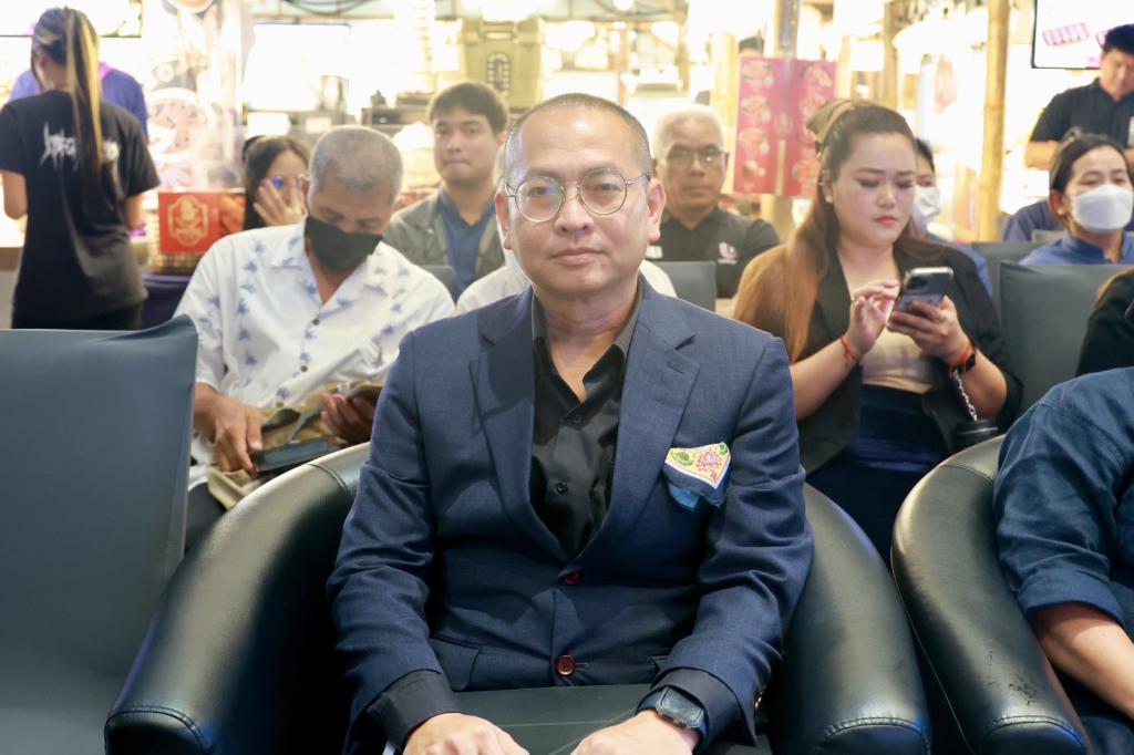 “รองอธิบดีสุรพล” เปิดเวที “Craft Excellence 2026” คัดสรรและจัดแสดงผลิตภัณฑ์ 35 ครูช่างศิลป์ ยกระดับหัตถศิลป์ไทยสู่สากล