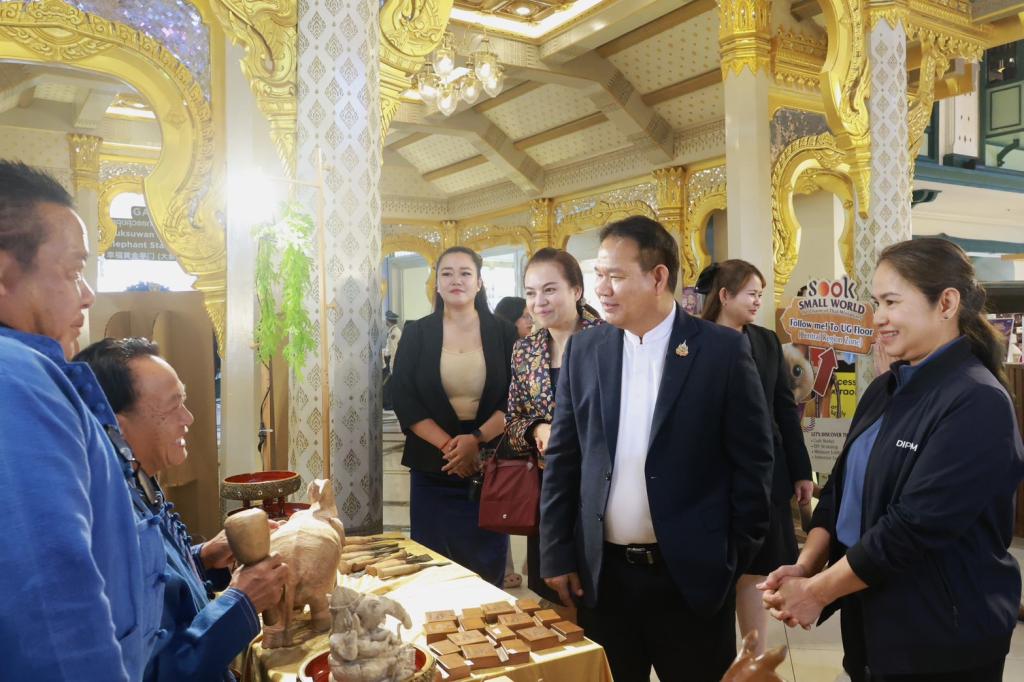 “รองอธิบดีสุรพล” เปิดเวที “Craft Excellence 2026” คัดสรรและจัดแสดงผลิตภัณฑ์ 35 ครูช่างศิลป์ ยกระดับหัตถศิลป์ไทยสู่สากล
