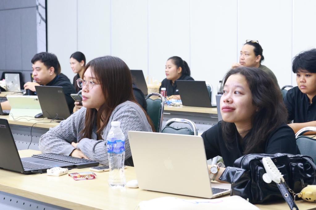 “ดีพร้อม” อัปสกิลคน เพิ่มสปีดงาน เปิดเกม Generative AI พลิกโฉมงานภาครัฐให้คล่องตัว